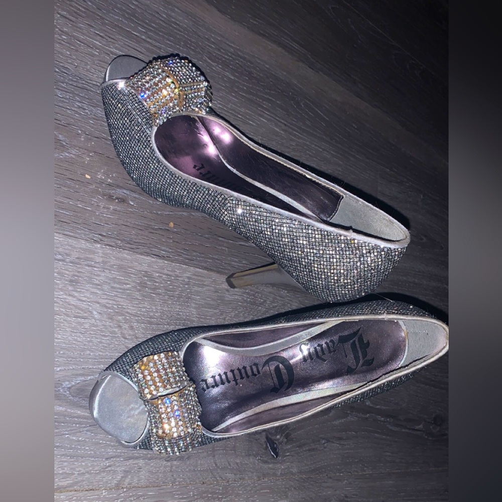 Rhinestoned Heel 👠